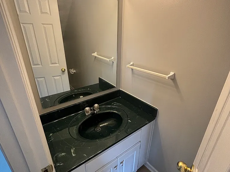 340 Juanita Ln #1 — Photo 3