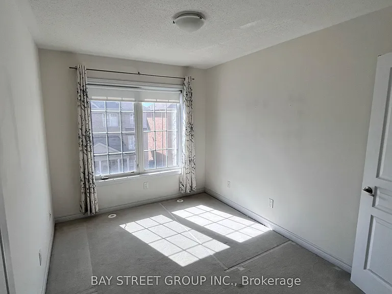 13 Highbury Ct — Photo 10