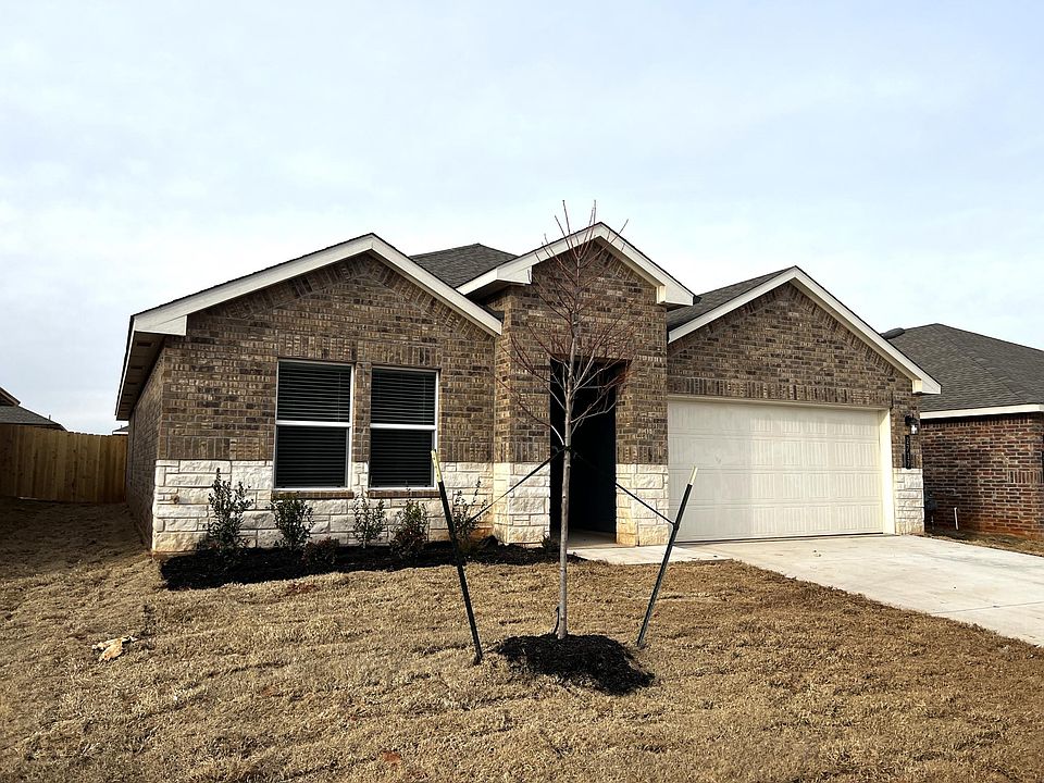 1st image of 2717 Dennis Dr