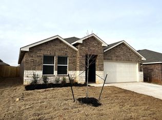 2717 Dennis Dr, Yukon, OK 73099