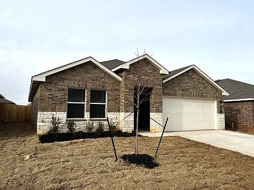 2717 Dennis Dr Photo 1
