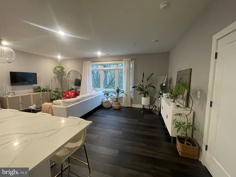 4007 Ridge Ave — Photo 9