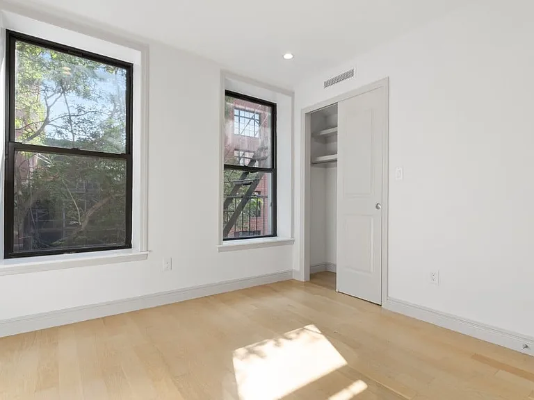 47 Clinton St #6 — Photo 8