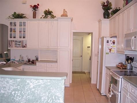 kitchen/laundry room