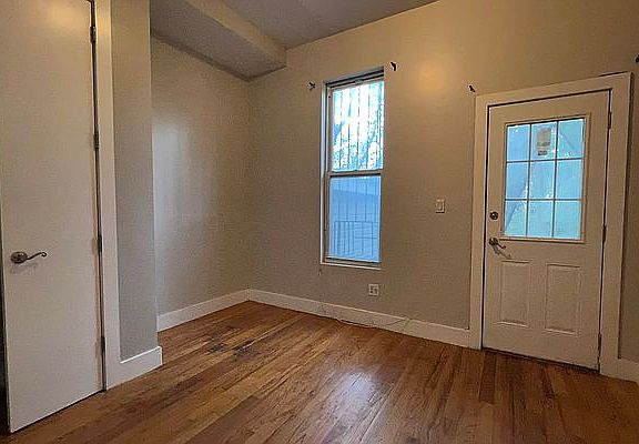 4th image of 32 Melrose St #1B