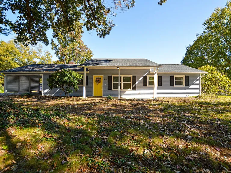 5385 Macy Grove Rd — Photo 1