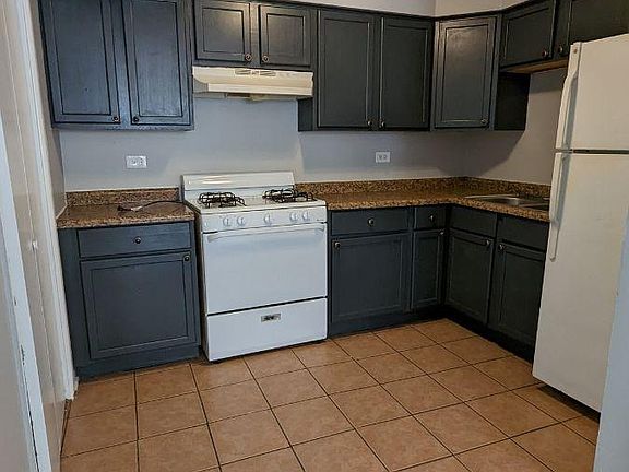 3rd image of 8702 S Clyde Ave #1