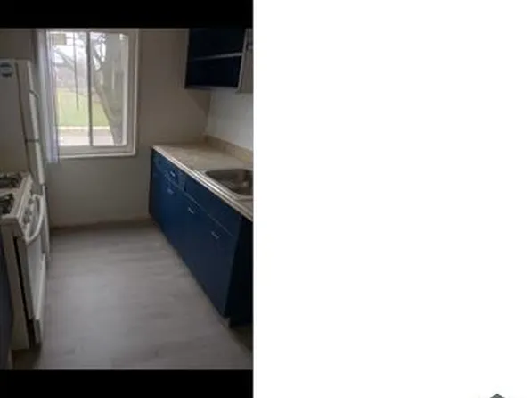 8820 Mansfield Ave, Detroit, MI 48228