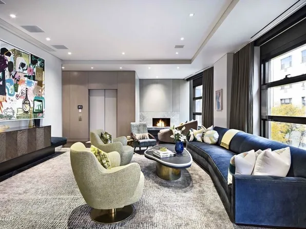 385 West 12th Street image 1 of 12