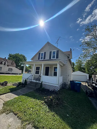 642 F St Photo 1