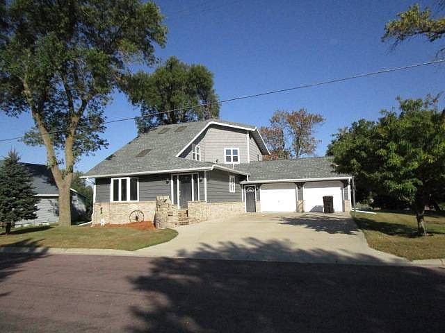 1st image of 1011 9th Ave