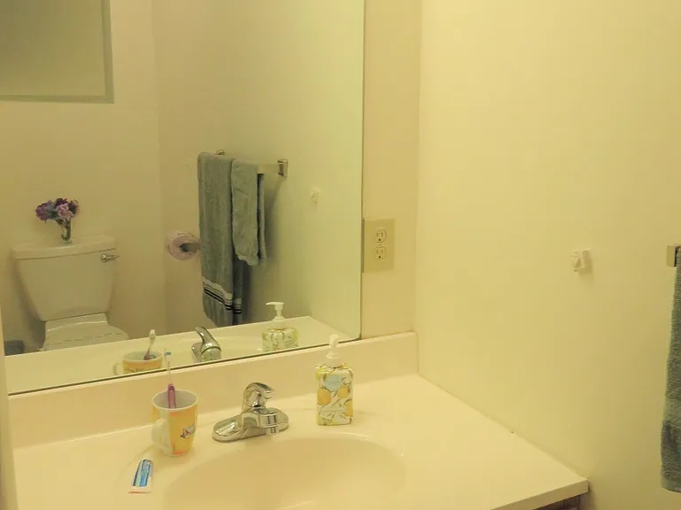 156 E State St #4 — Photo 30