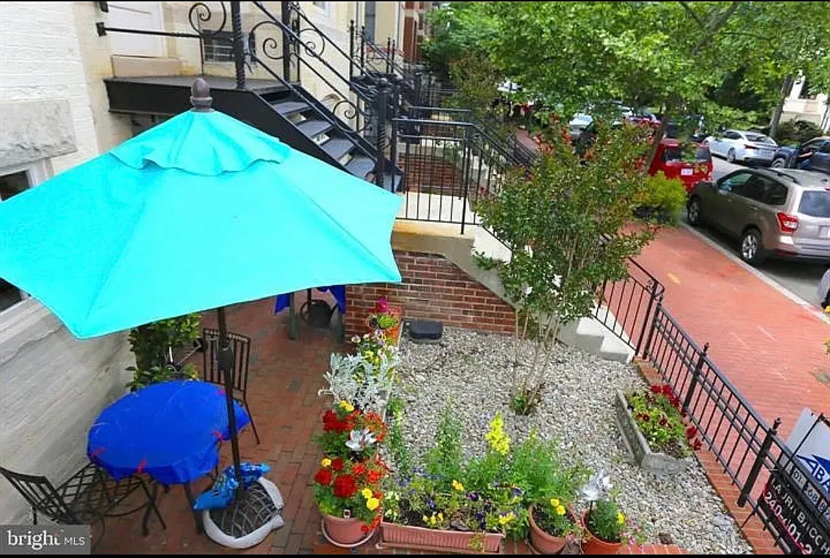 Building Photo - 1425 21st St NW #101