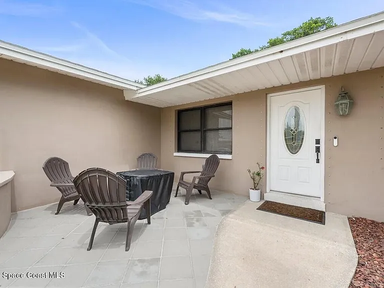 340 Greenway Ave — Photo 4