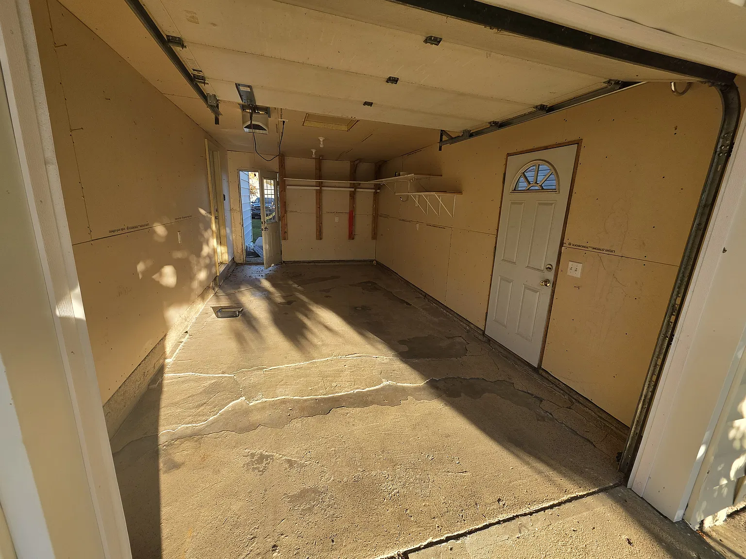 4 bed, 2188 sqft, $2,200 — Photo 4