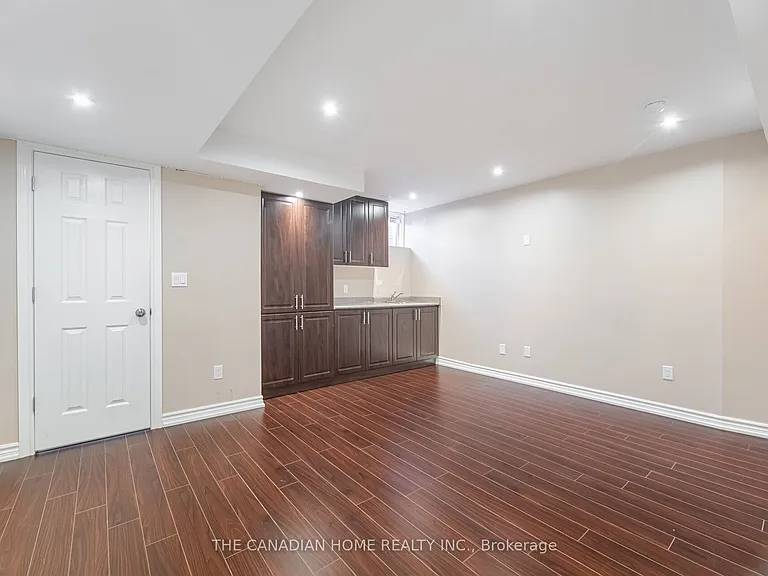 636 Evans Ave #40 — Photo 32