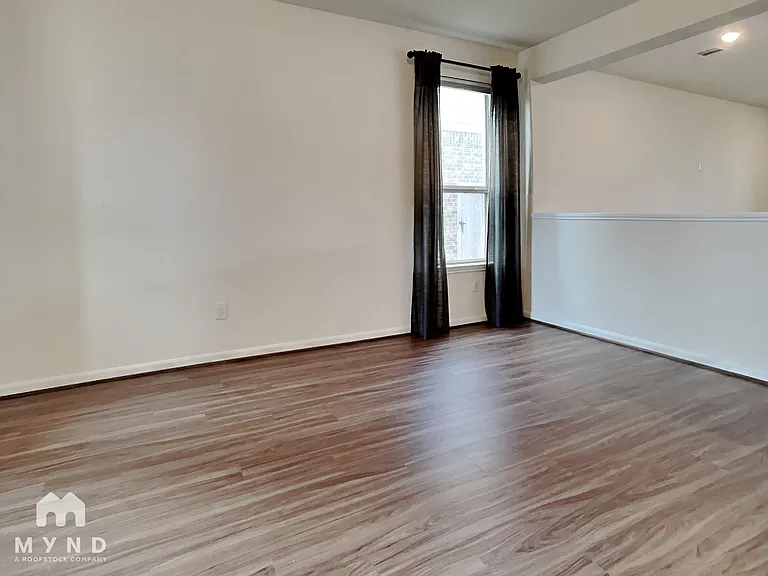 1706 Claire Creek Ct — Photo 3