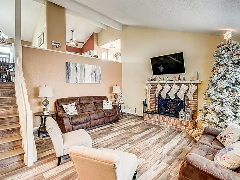 504 S Laredo Cir #1 — Photo 57
