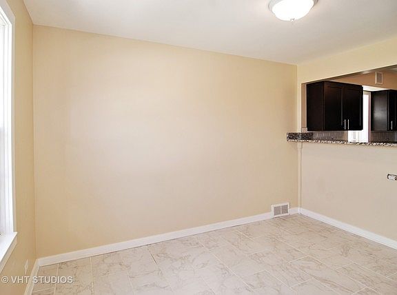 4th image of 3409 S 53rd Ct