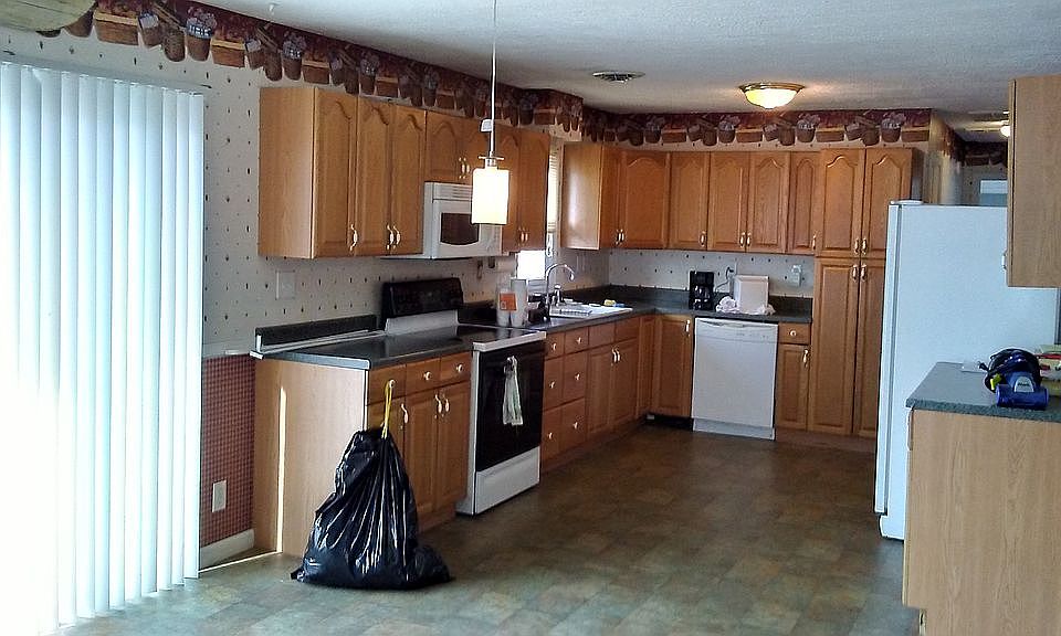 2nd image of 8112 Brown Rd
