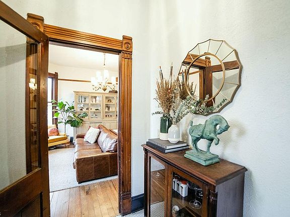 4th image of 3801 Whitman Ave #1