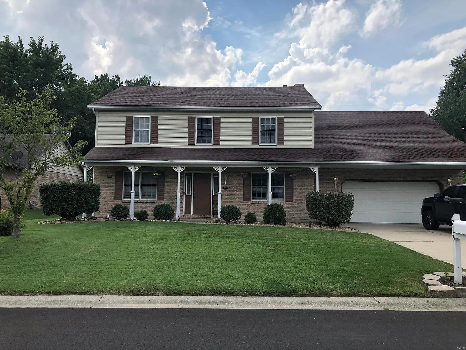 233 Papillon Dr photo 1