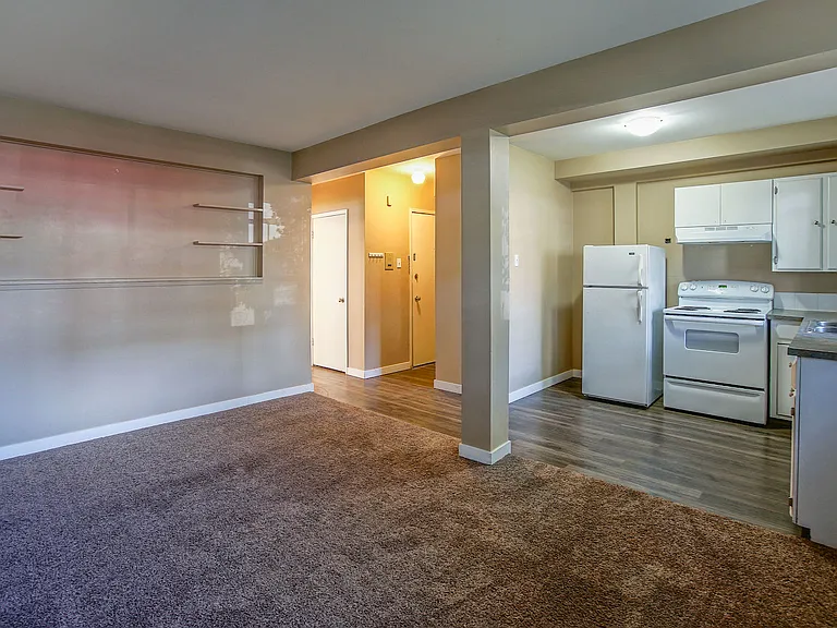 1726 11th St SW — Photo 5