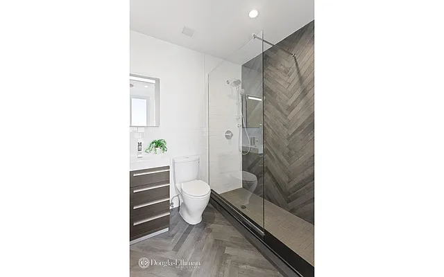 Sold by Douglas Elliman | media 8