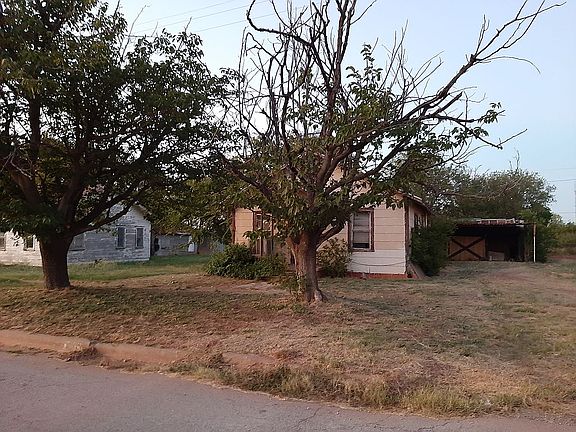 2nd image of 307 W Glisson Ave