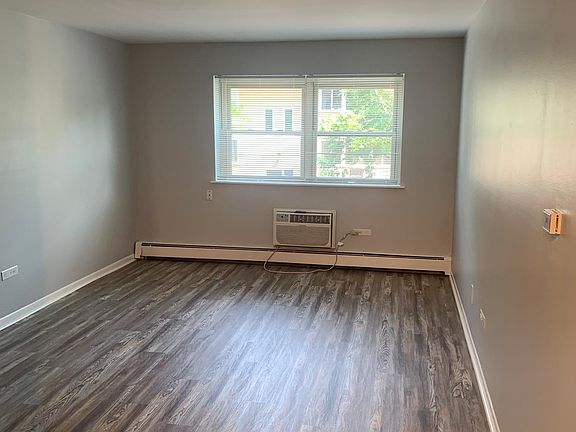3rd image of 7232 Randolph St APT 202