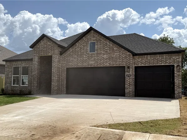 4799 W Allium St, Fayetteville, AR 72704