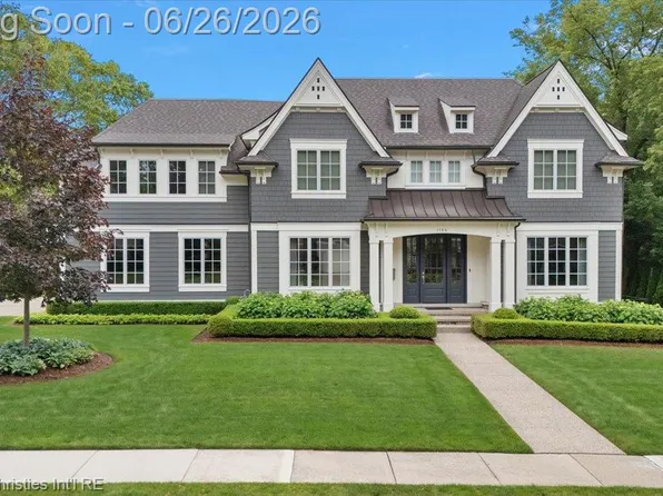 1186 Westwood Dr, Birmingham, MI 48009