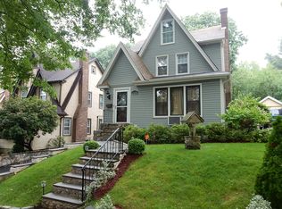 128 Hillcrest Rd, Mount Vernon, NY 10552