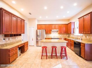 952R Briarcreek Rd, Jacksonville, FL 32225