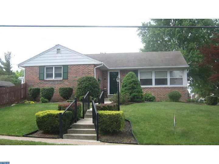 1494 Cherry Ln photo 1