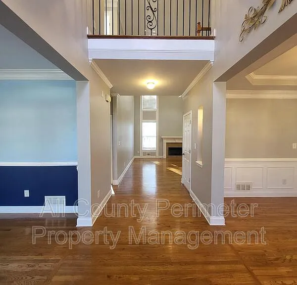 1328 Whisperwood Ln — Photo 2