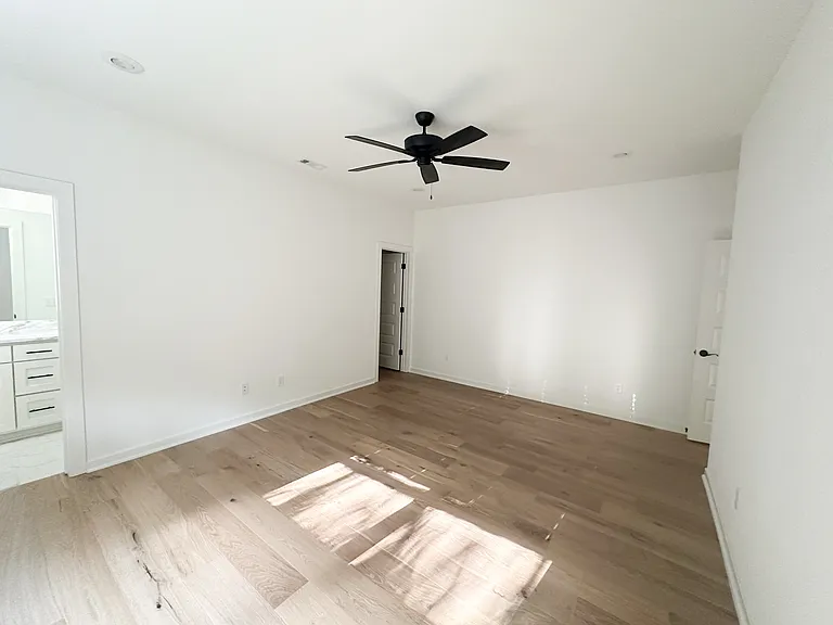1430 E Huntsville Rd — Photo 8