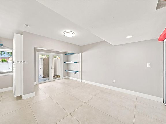 5th image of 5255 W 26th Ct #803