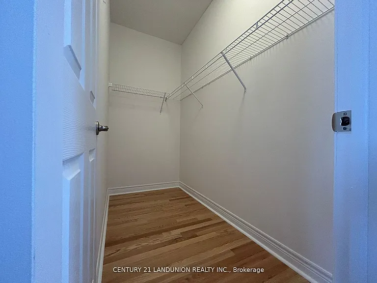111 Mumbai Dr — Photo 11
