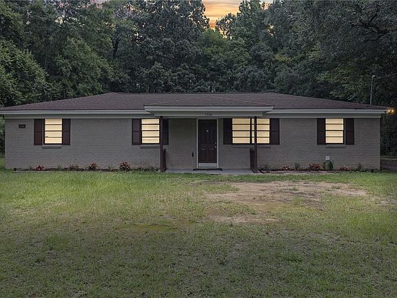 2nd image of 1560 Military Rd