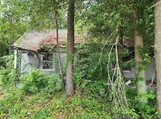 904 E Rockingham Rd, Maxton, NC 28364