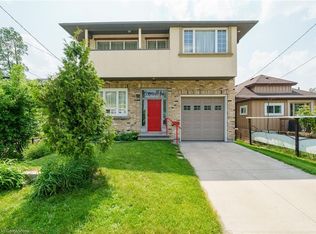 550 Beach Blvd, Hamilton, ON L8H6X3