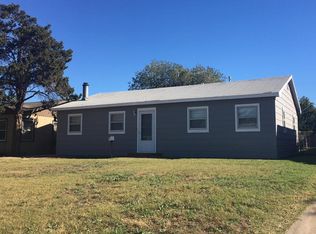 1408 Utica St, Plainview, TX 79072