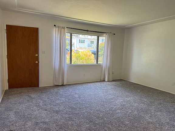 New plush carpet in all rooms!