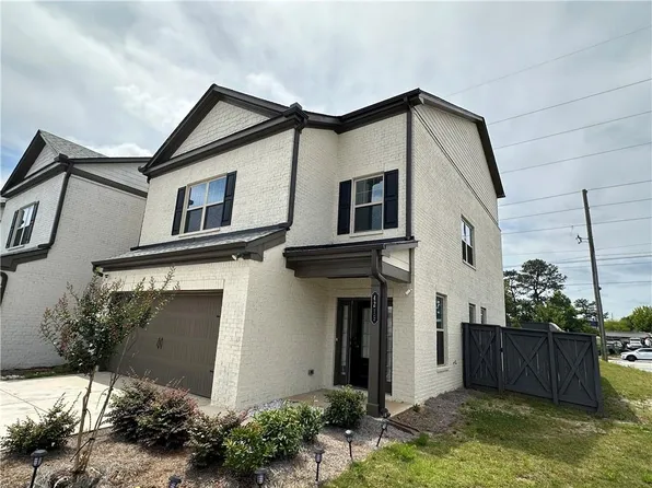 4215 Almanor Cir, Norcross, GA 30071