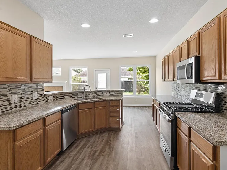 20518 Jasmine Leaf Trl — Photo 13
