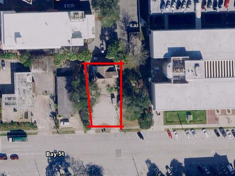 2nd image of 228 Bay St