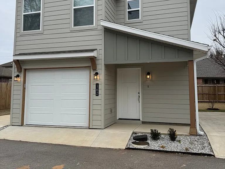 162 Copper Oaks Dr — Photo 1