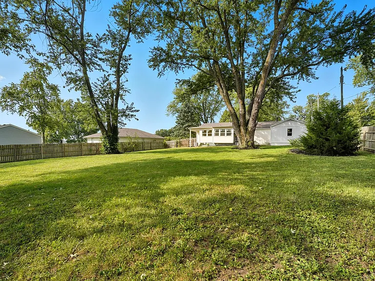 3605 SW Pryor Rd — Photo 20