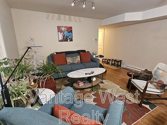 3rd image of 1495B Kloppenburg Rd